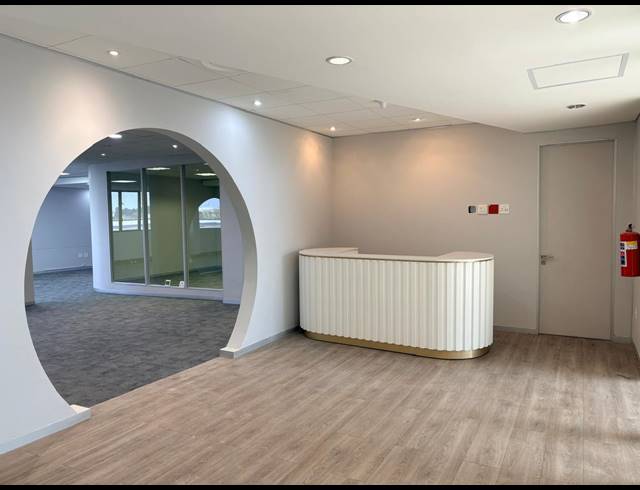 287M² OFFICE TO LET IN MAGALIESSIG